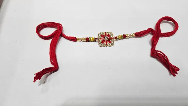 Red_Thread_Floral_Rakhi_for_Brother