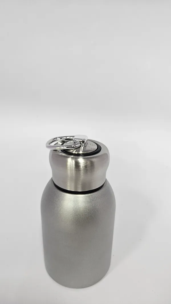 Silver_Stainless_Steel_Keychain_Container