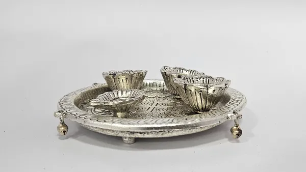 Metal_Traditional_Floral_Embossed_Pooja_Thali_Set