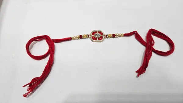 Red_Thread_Decorative_Rakhi_for_Siblings