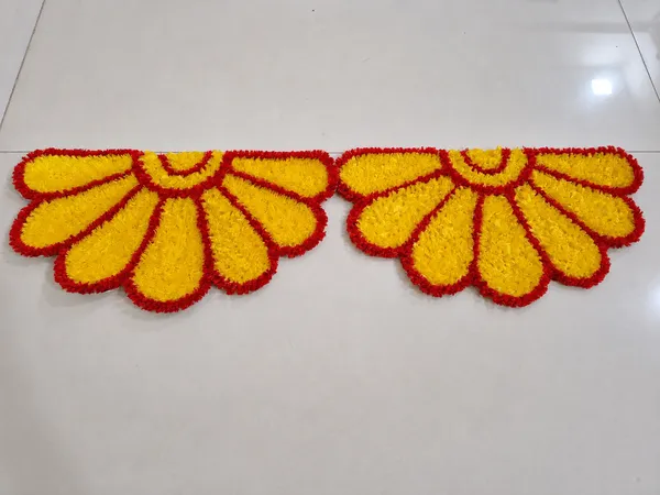 Red_And_Yellow_Premium_Woolen_Half_Circle_Rangoli_