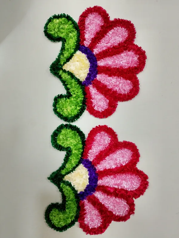 Pink_Premium_Woolen_Flower_Rangoli_Pack_Of_2