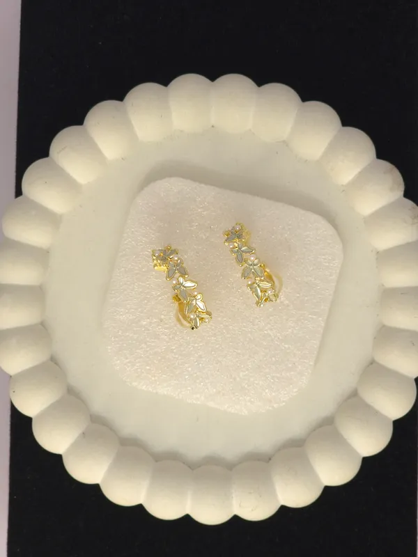 Gold_Tone_Floral_Hoop_Earrings_For_Women