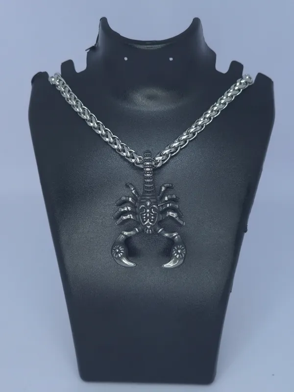 Silver_Tone_Scorpion_Pendant_Necklace_For_Men