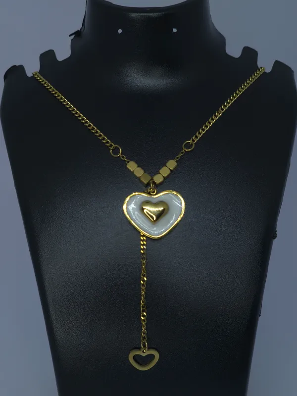 Gold_Tone_Heart_Pendant_Necklace_For_Women