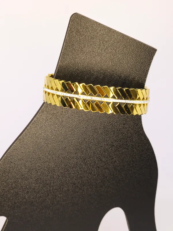 Gold_Tone_Geometric_Link_Bracelet_For_Women