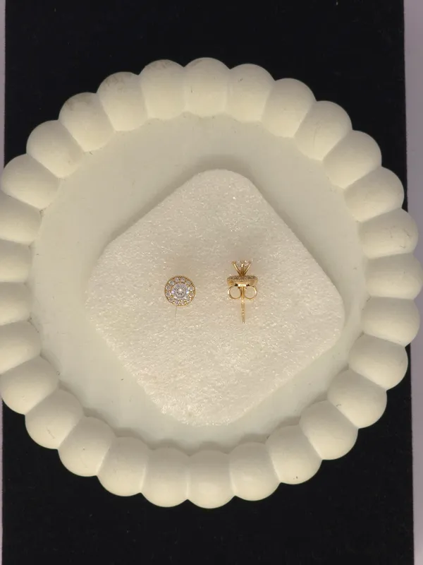 Gold-Tone_Crystal_Round_Stud_Earrings_For_Women