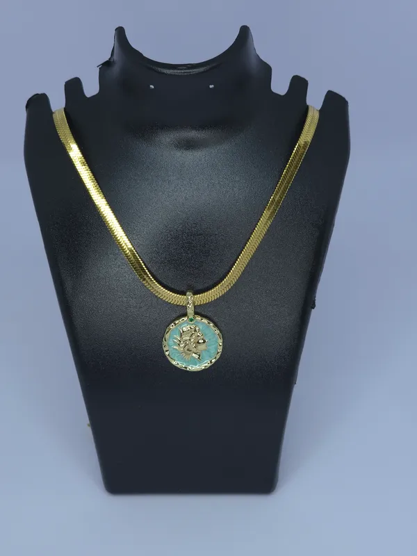 Gold_Tone_Religious_Pendant_Necklace_For_Women
