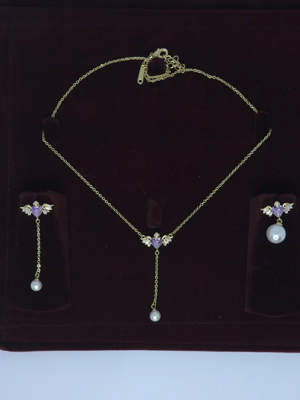 Gold_Tone_Heart_Pendant_Necklace_Set_For_Women