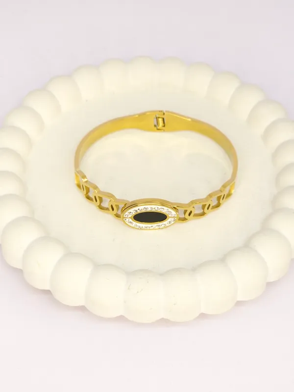 Gold_Tone_Oval_Stone_Bracelet_For_Women