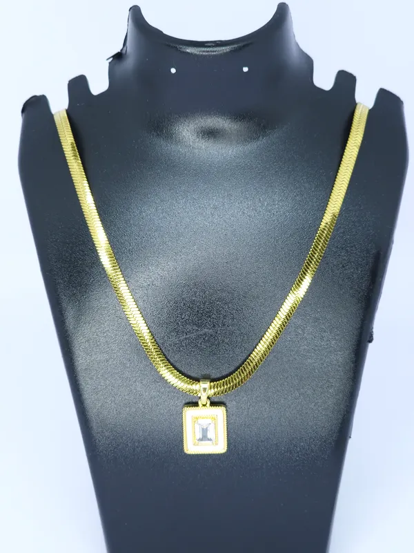 Gold_Tone_Mesh_Chain_Geometric_Pendant_Necklace_For_Women