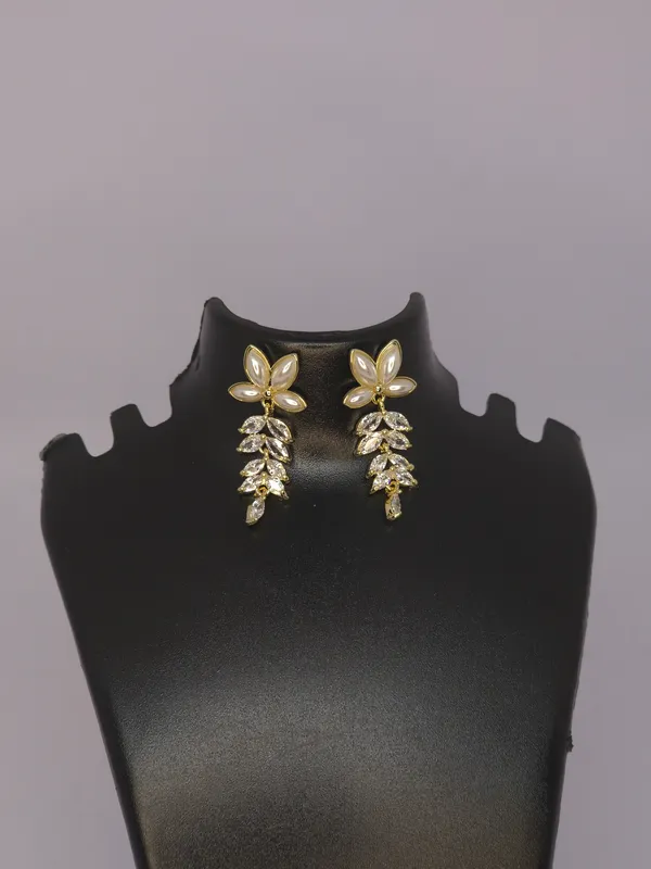 Gold_Tone_Floral_Leaf_Drop_Earrings