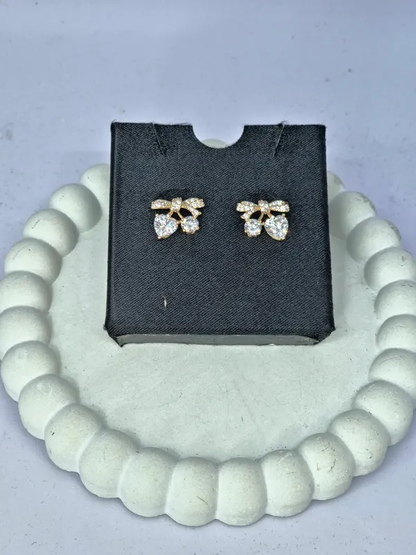 Gold_Tone_Steel_Cluster_Stone_Stud_Earrings_For_Women