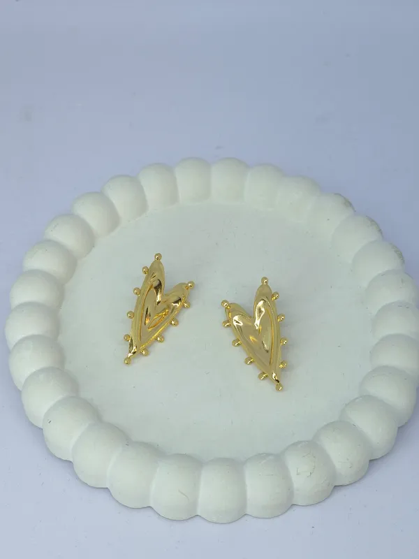 Gold_Tone_Steel_Heart_Motif_Stud_Earrings_For_Women