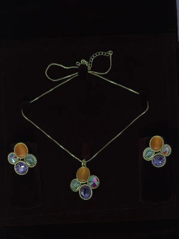 Gold_Tone_Multicolor_Stone_Necklace_And_Earrings_Set