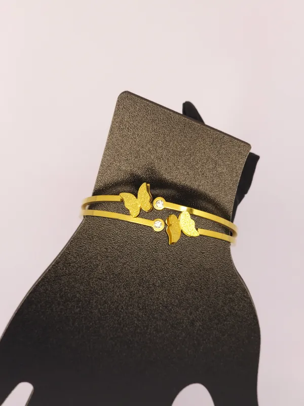 Gold-Tone_Butterfly_Bracelet_For_Women