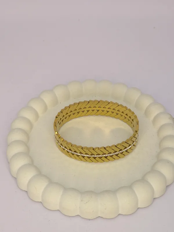 Gold_Tone_Geometric_Link_Bracelet_For_Women