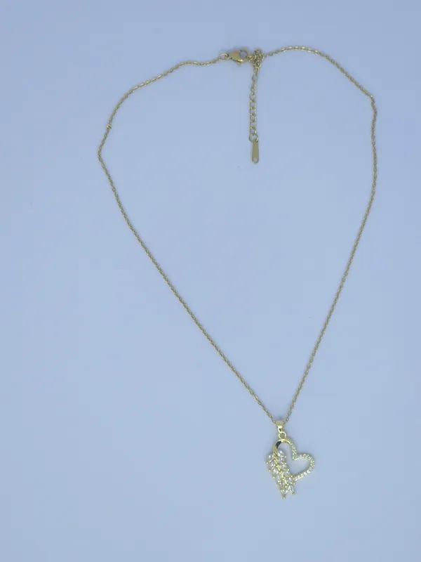 Gold_Tone_Heart_Pendant_Necklace_For_Women