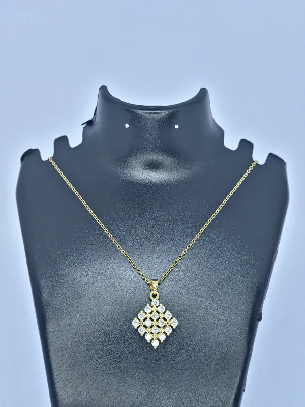 Gold_Tone_Stone_Pendant_Necklace_For_Women