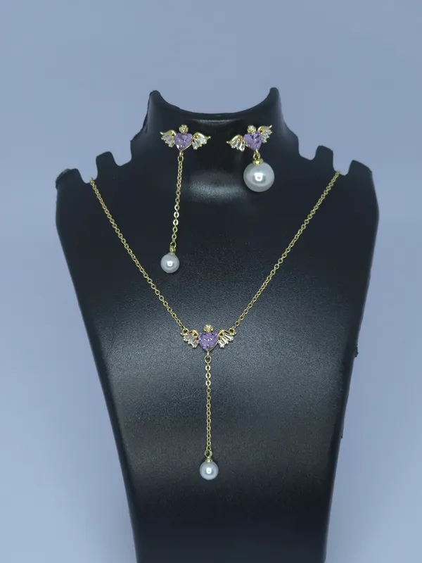 Gold_Tone_Heart_Pendant_Necklace_Set_For_Women