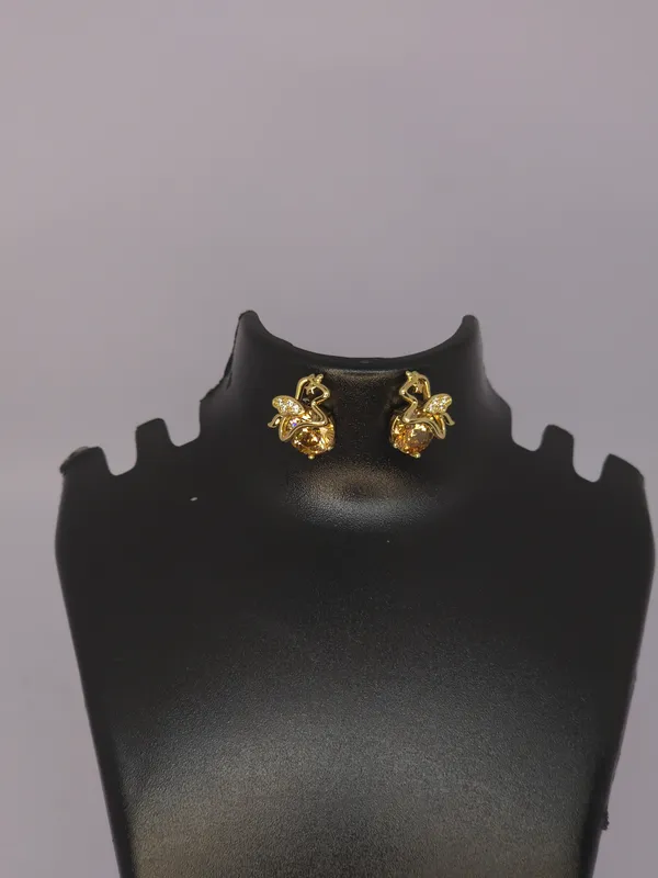 Gold_Tone_Pineapple_Stud_Earrings_For_Women