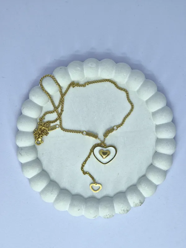 Gold_Tone_Heart_Pendant_Necklace_For_Women