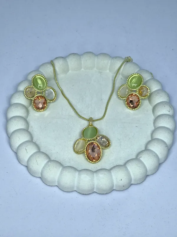 Gold_Tone_Floral_Stone_Necklace_And_Earrings_Set_For_Women