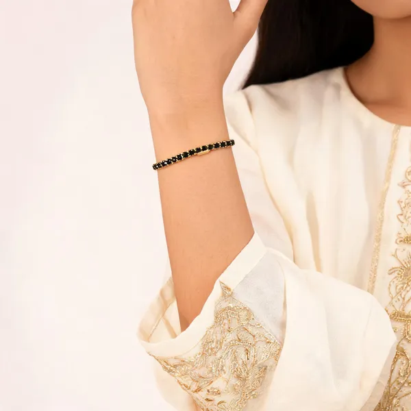 Black_Beaded_Gold_Tone_Bracelet_For_Women