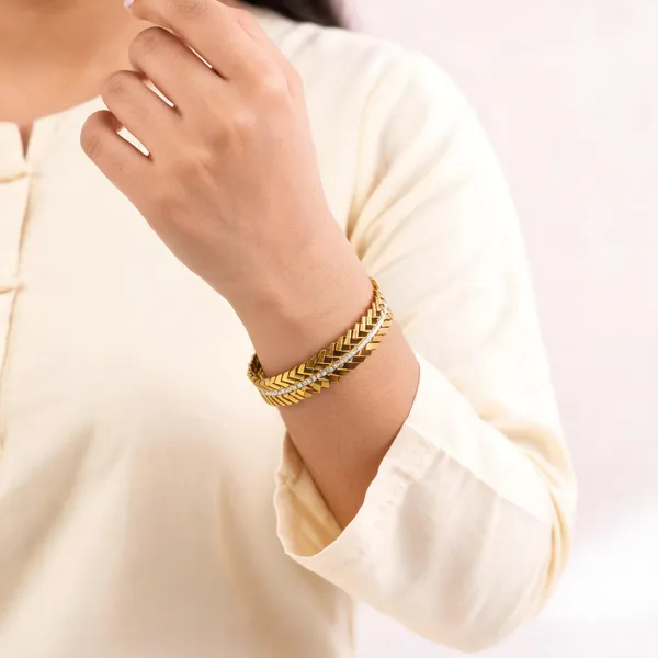 Gold_Tone_Geometric_Link_Bracelet_For_Women