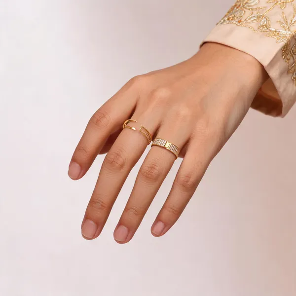 Gold_Tone_Textured_And_Plain_Ring_Set_For_Adults