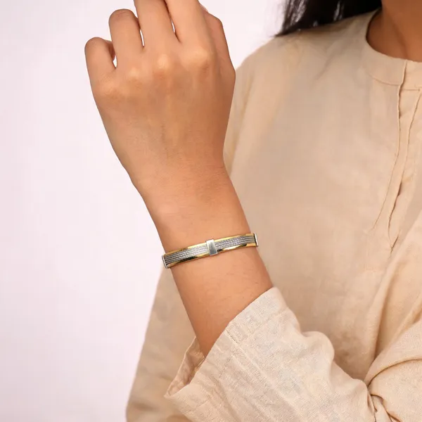 Gold_And_Silver_Metal_Bracelet_For_Women