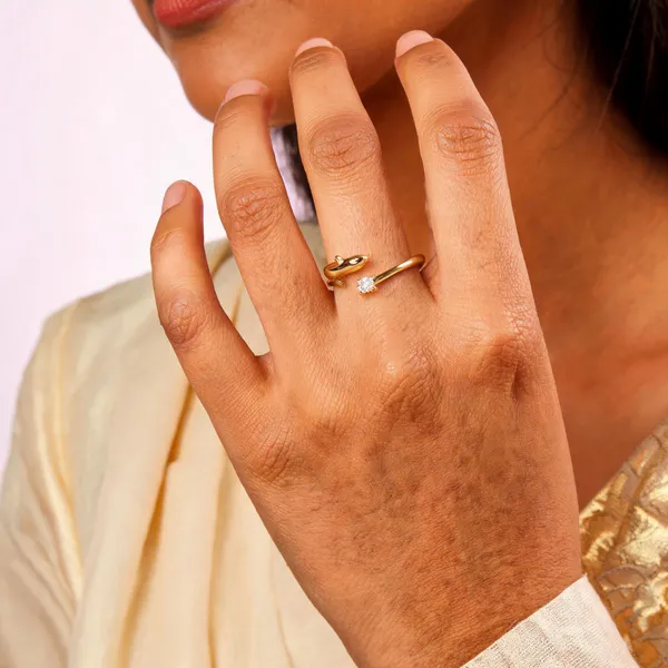 Gold_Tone_Adjustable_Snake_Ring_For_Women