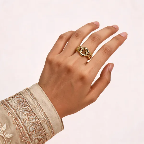 Gold_Tone_Interlinked_Loop_Statement_Ring_For_Women