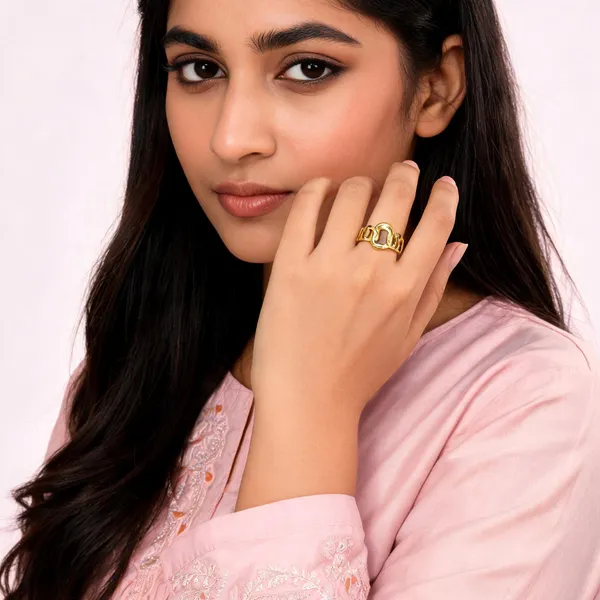 Gold_Tone_Interlinked_Loop_Statement_Ring_For_Women