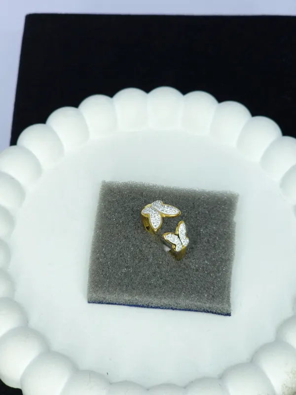 Gold_Tone_Butterfly_Motif_Stone_Embellished_Ring_For_Women