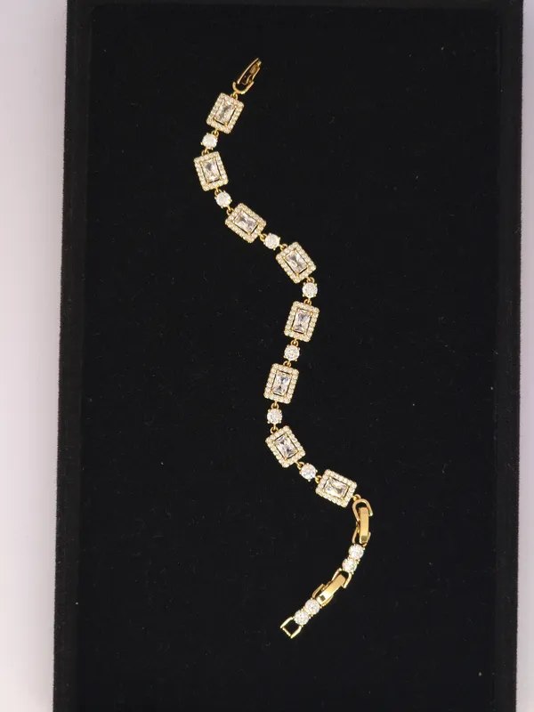 Gold_Tone_Geometric_Stone_Bracelet_For_Women