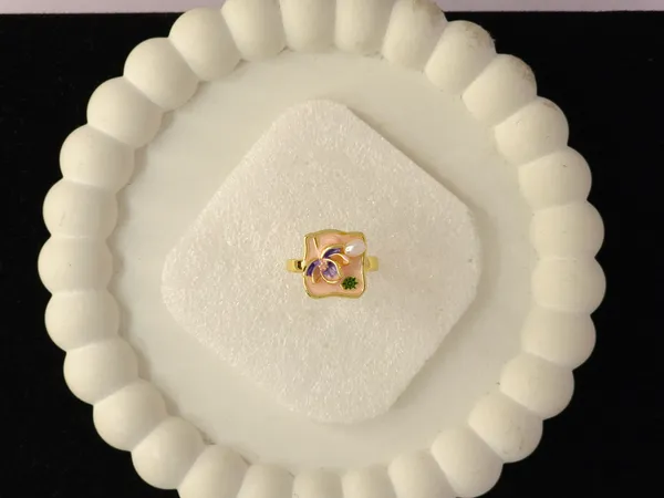 Gold_Tone_Floral_Stone_Ring_For_Women