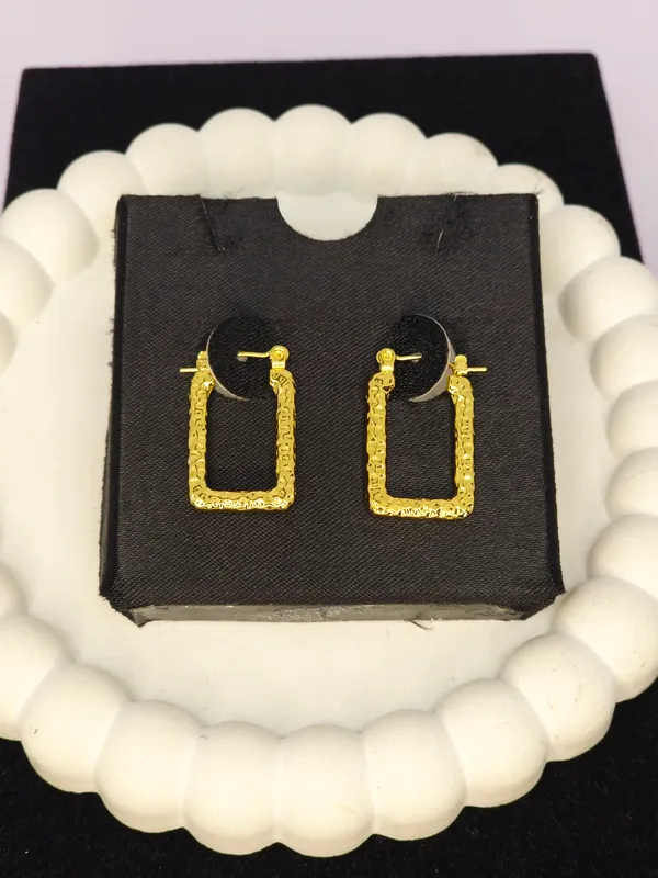 Gold_Tone_Geometric_Hoop_Earrings_For_Women