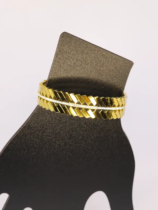 Gold_Tone_Geometric_Link_Bracelet_For_Women