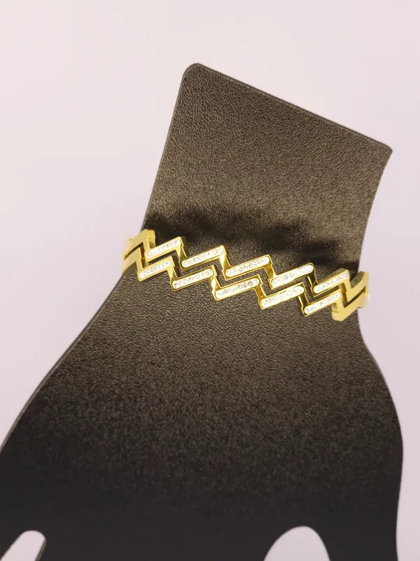Gold-Tone_Zigzag_Link_Bracelet_For_Women