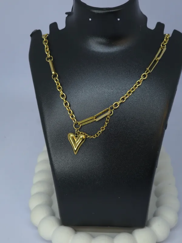 Gold_Tone_Steel_Layered_Heart_Pendant_Necklace_For_Women
