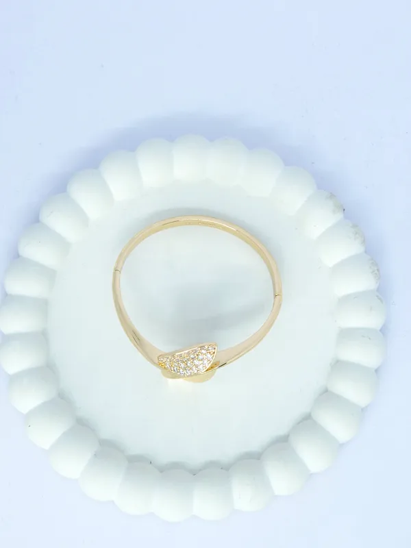 Gold_Tone_Steel_Leaf_Crystal_Cuff_Bracelet_For_Women