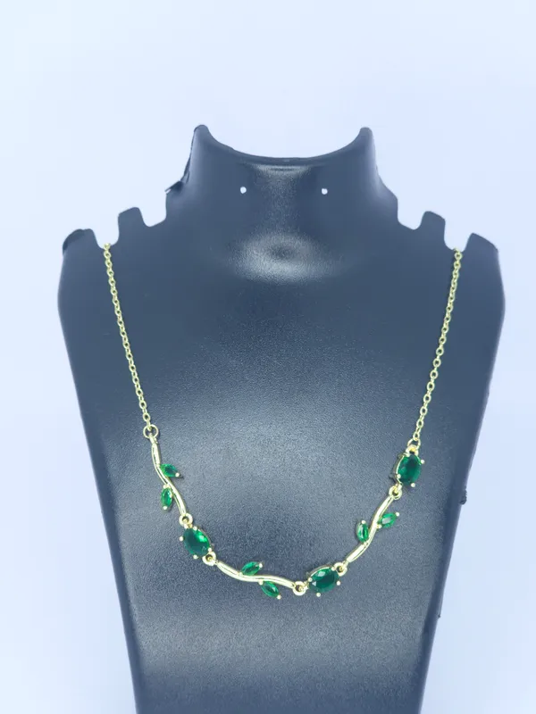 Gold_Tone_Green_Stone_Necklace_For_Women