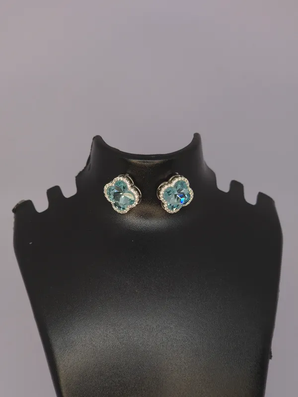 Silver_Tone_Clover_Stud_Earrings_For_Women