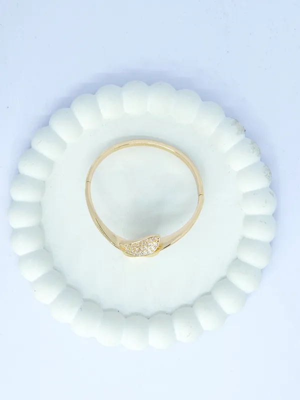 Gold_Tone_Steel_Leaf_Crystal_Cuff_Bracelet_For_Women
