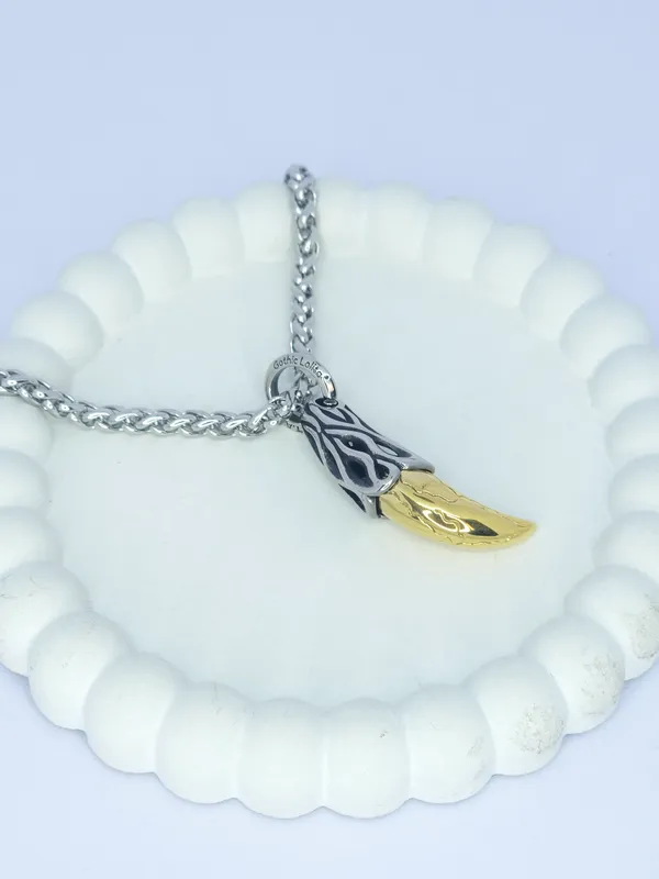 Silver_Tone_Metal_Claw_Pendant_Necklace_For_Men