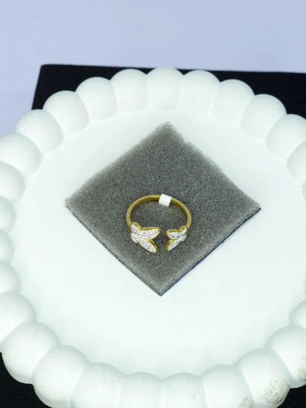 Gold_Tone_Butterfly_Motif_Stone_Embellished_Ring_For_Women