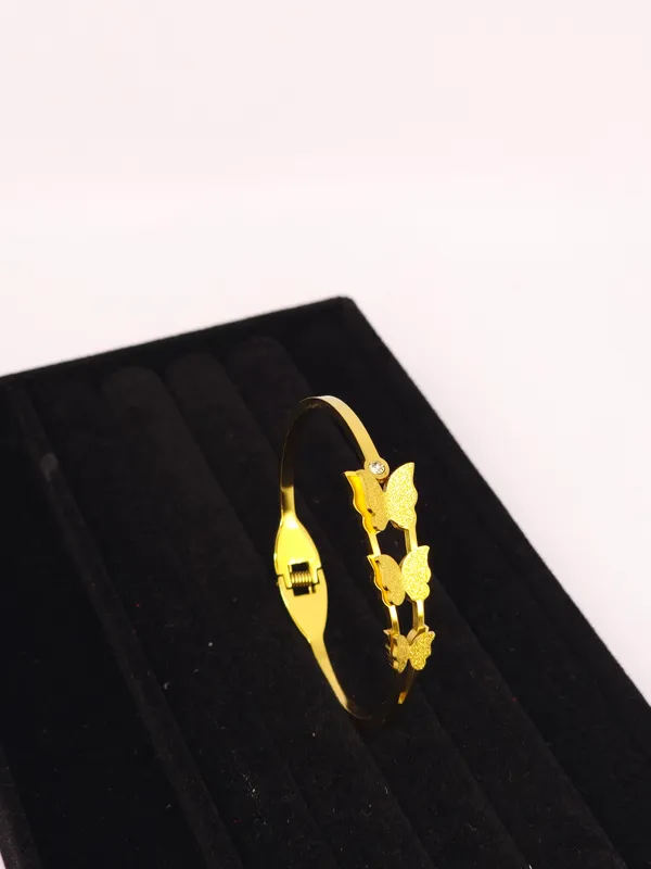 Gold_Tone_Butterfly_Bracelet_For_Women