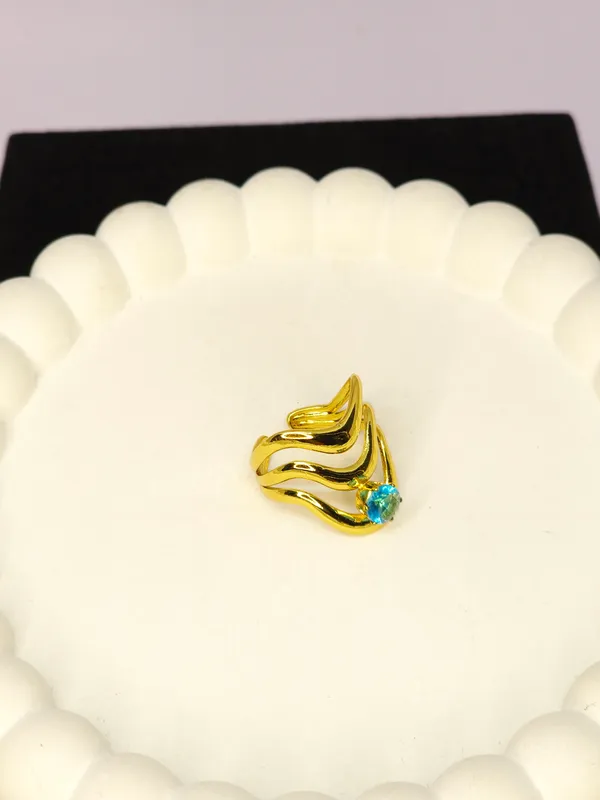 Gold_Tone_Wave_Ring_For_Women