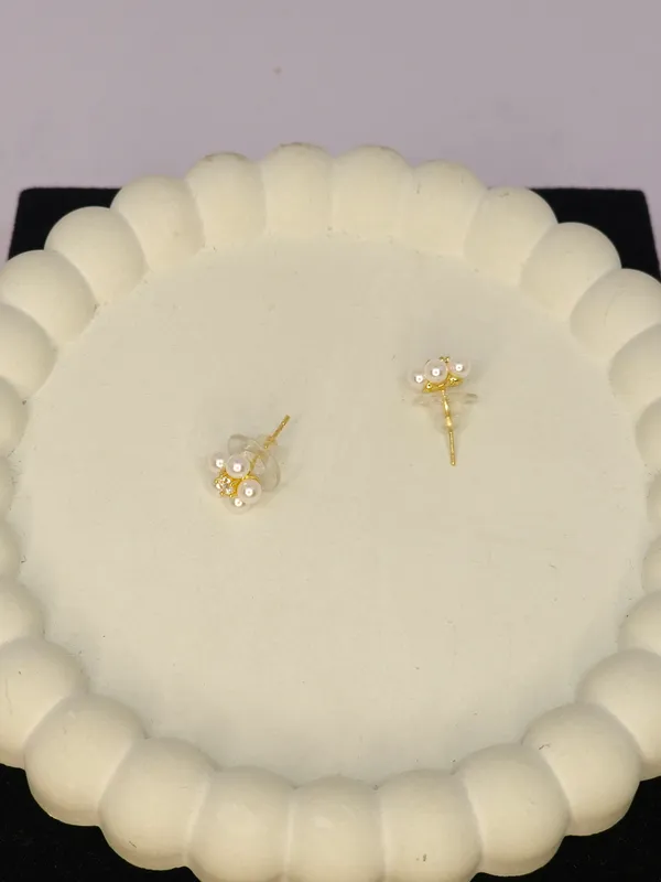 Gold_Tone_Steel_Floral_Cluster_Stud_Earrings_For_Women